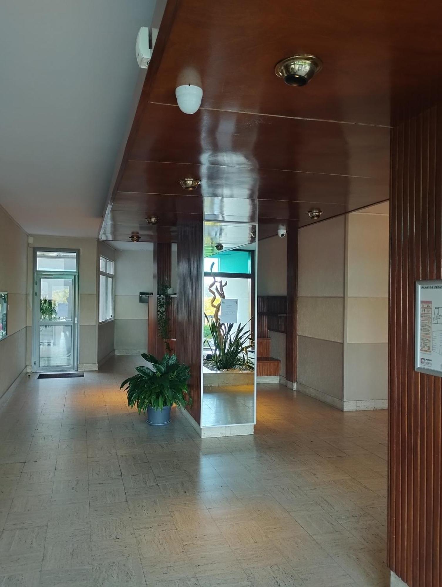 Chambrette Boulevard Des Pyrenees Hypercentre 10M Carre Wc Sur Le Palier, Porte40 Pau Exteriör bild